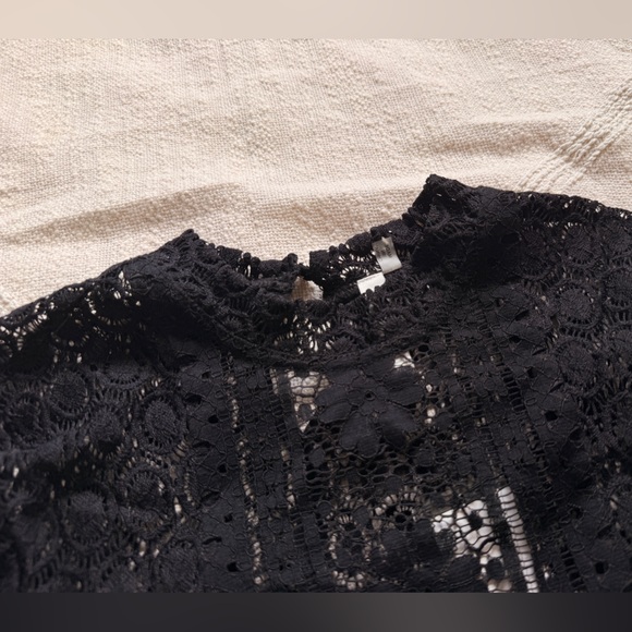 NWT Layering LeShop Black Lace Top - Picture 4 of 5
